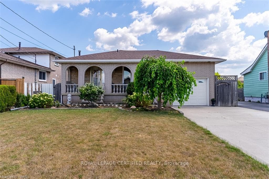 216 Margaret Avenue Unit Lower