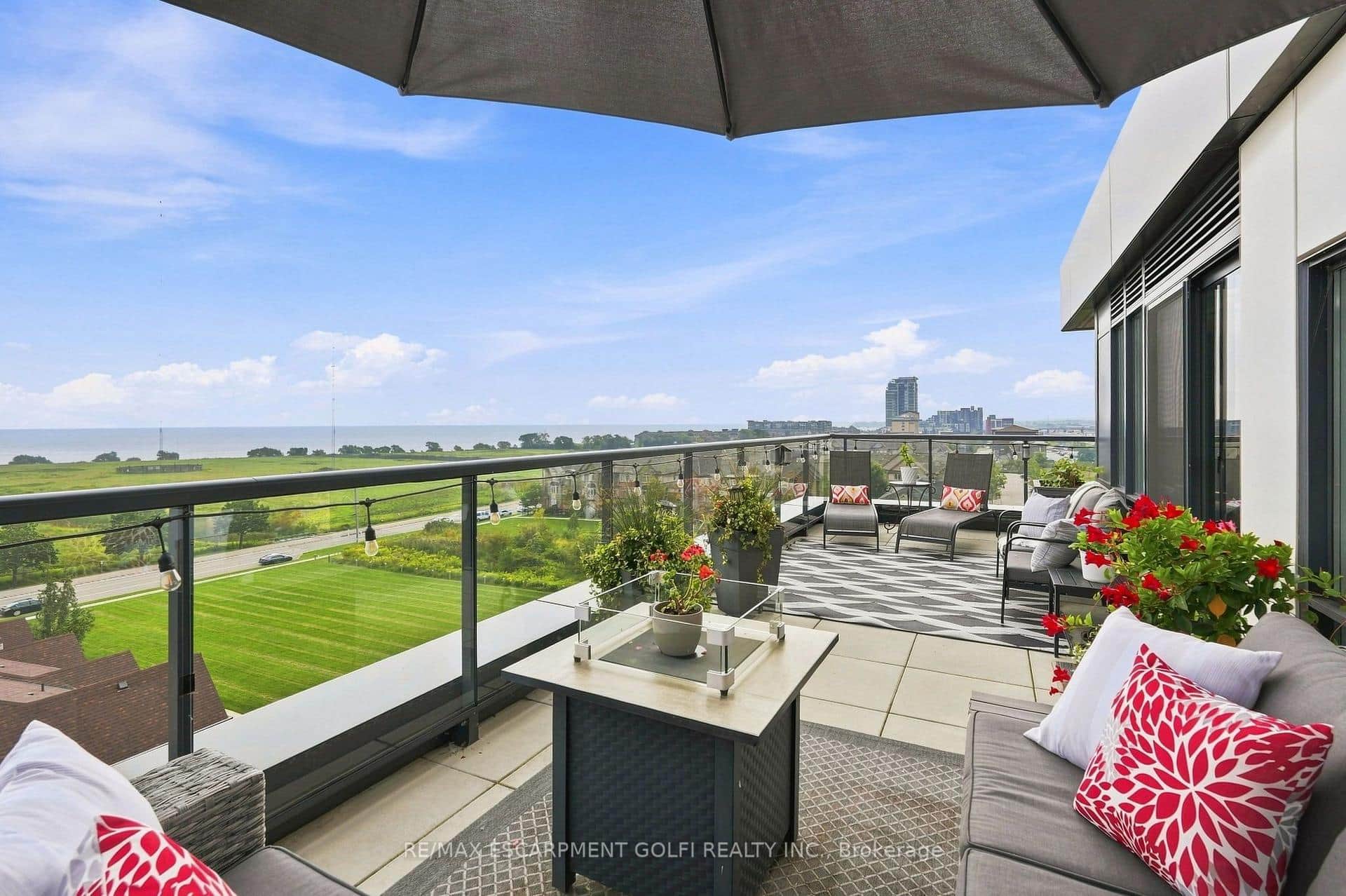 550 North Service Road Unit 607