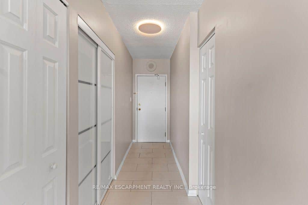 36 James Street Unit 810