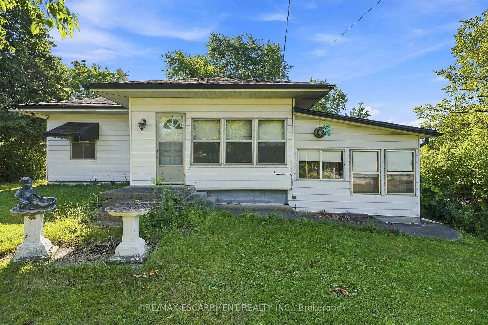698 York Road