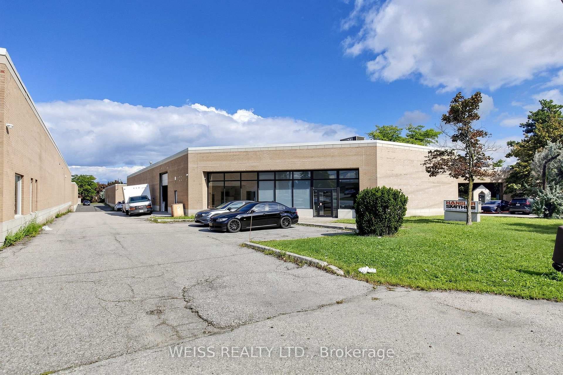1581 Courtneypark Drive