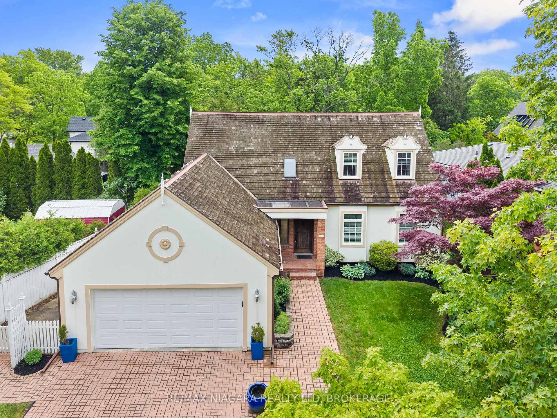 27 Oak Drive
