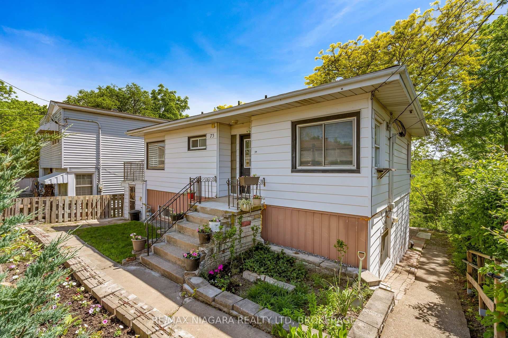 73 Hillview Road Unit UPPER