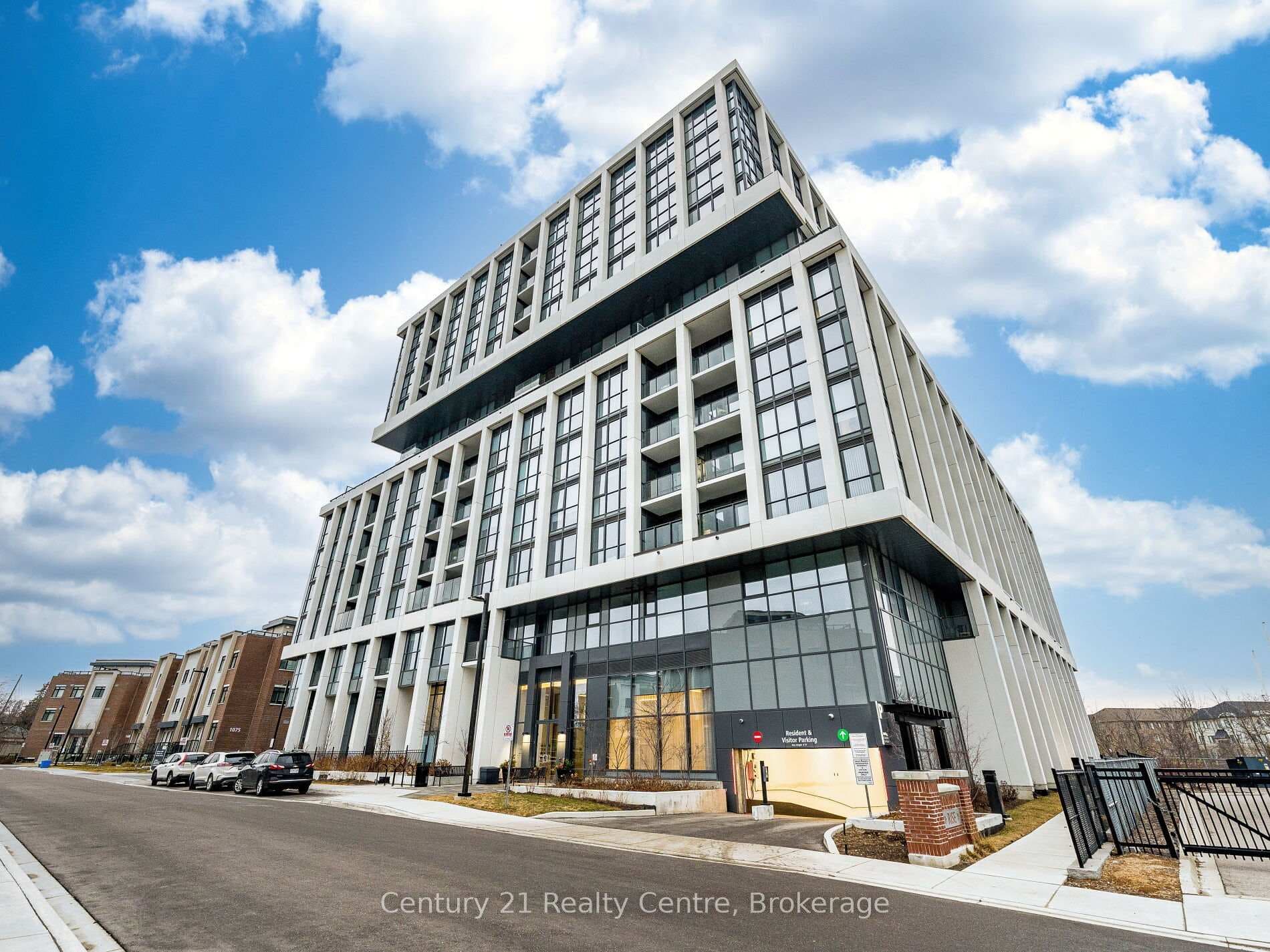 1063 Douglas McCurdy Common Unit 303