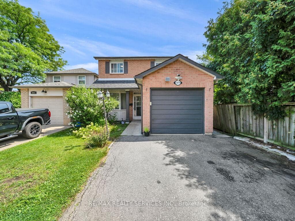 3079 Bartholomew Crescent