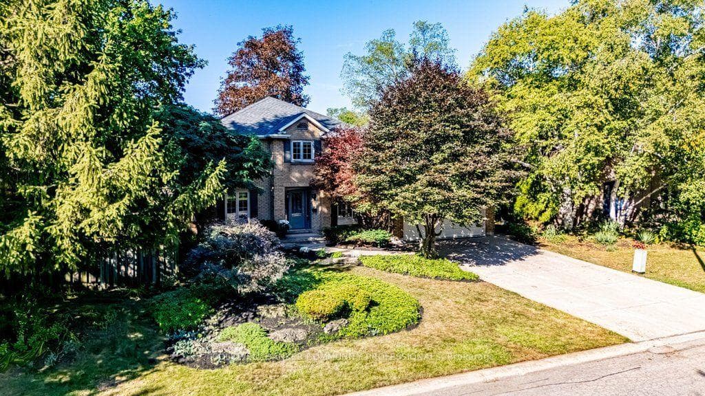 6 Cottonwood Court