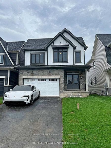 66 Aviron Crescent