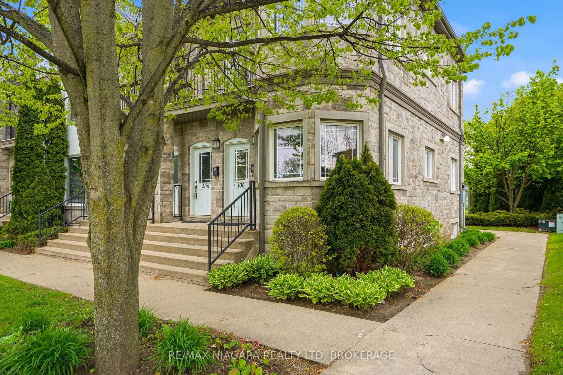 6045 Dunn Street Unit 106
