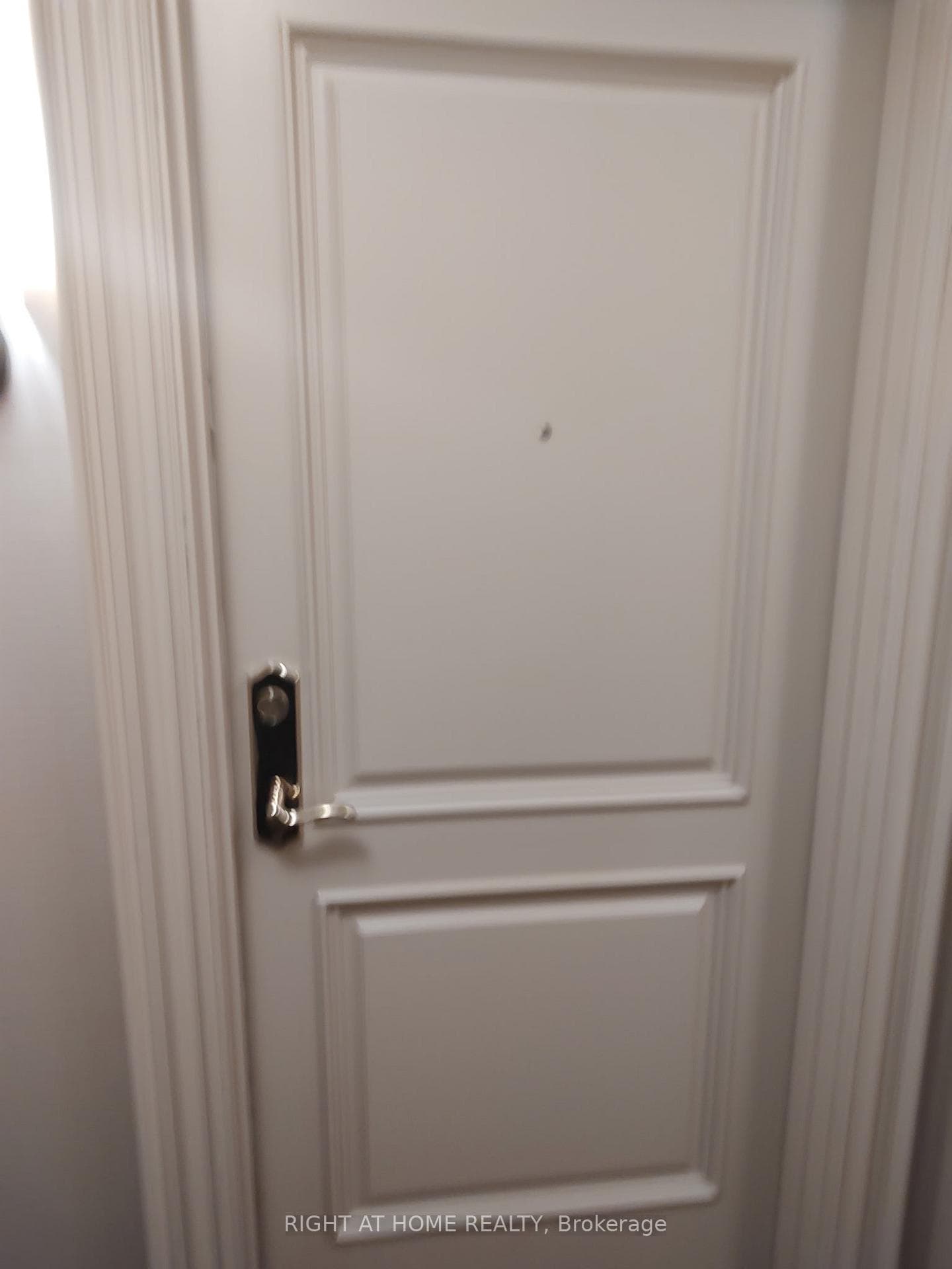 9245 Jane Street Unit 701