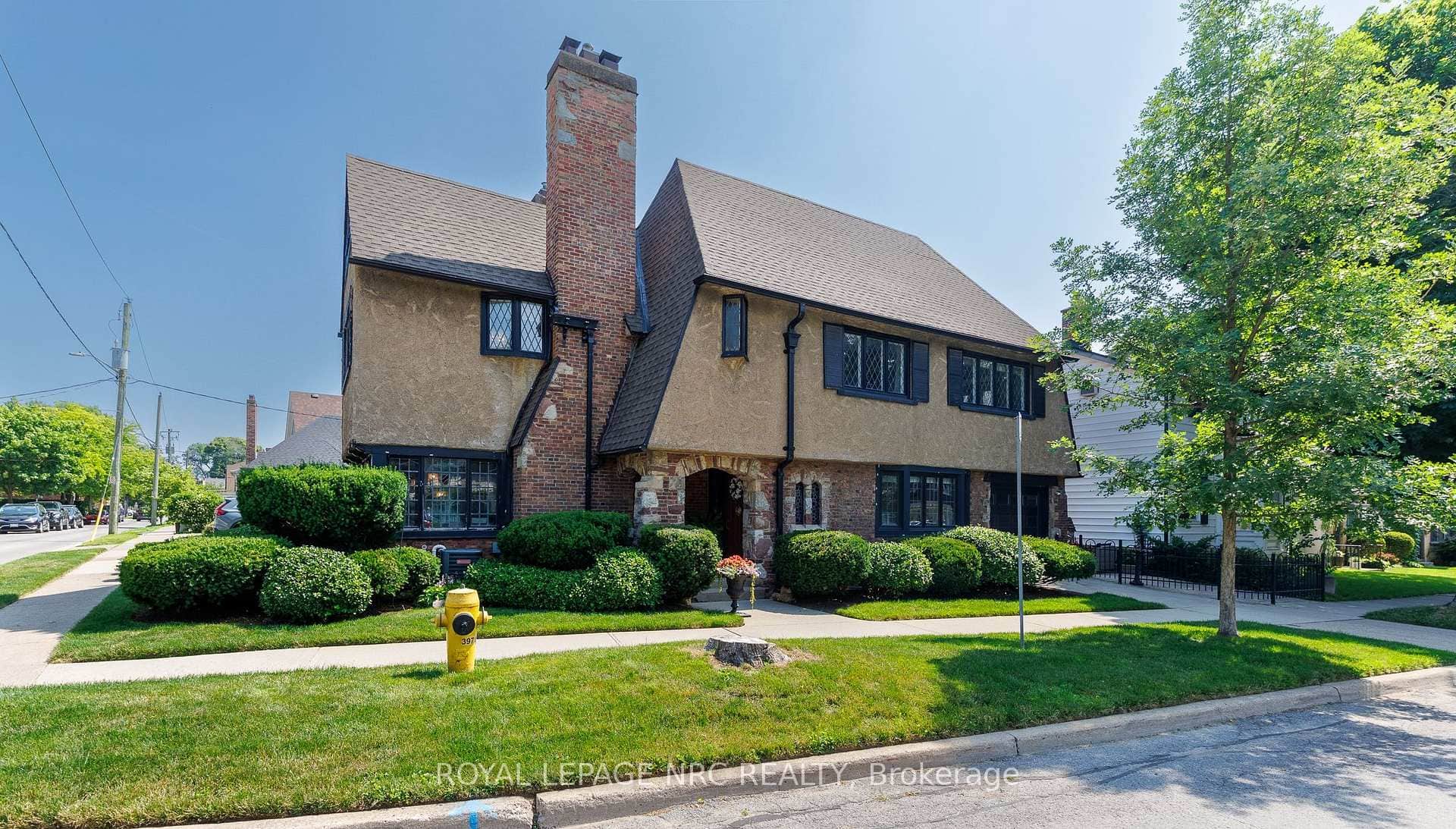 Welcome to 52 Yates Street!