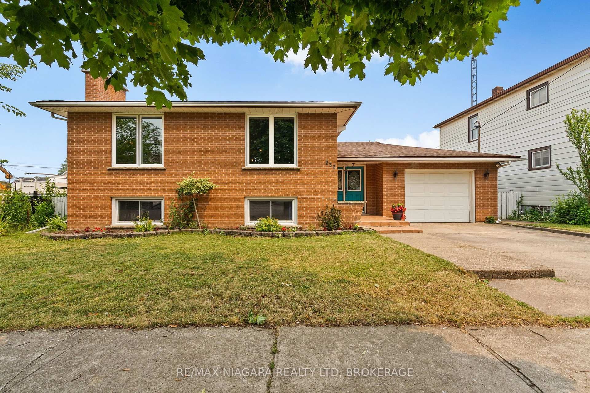 232 Wallace Avenue