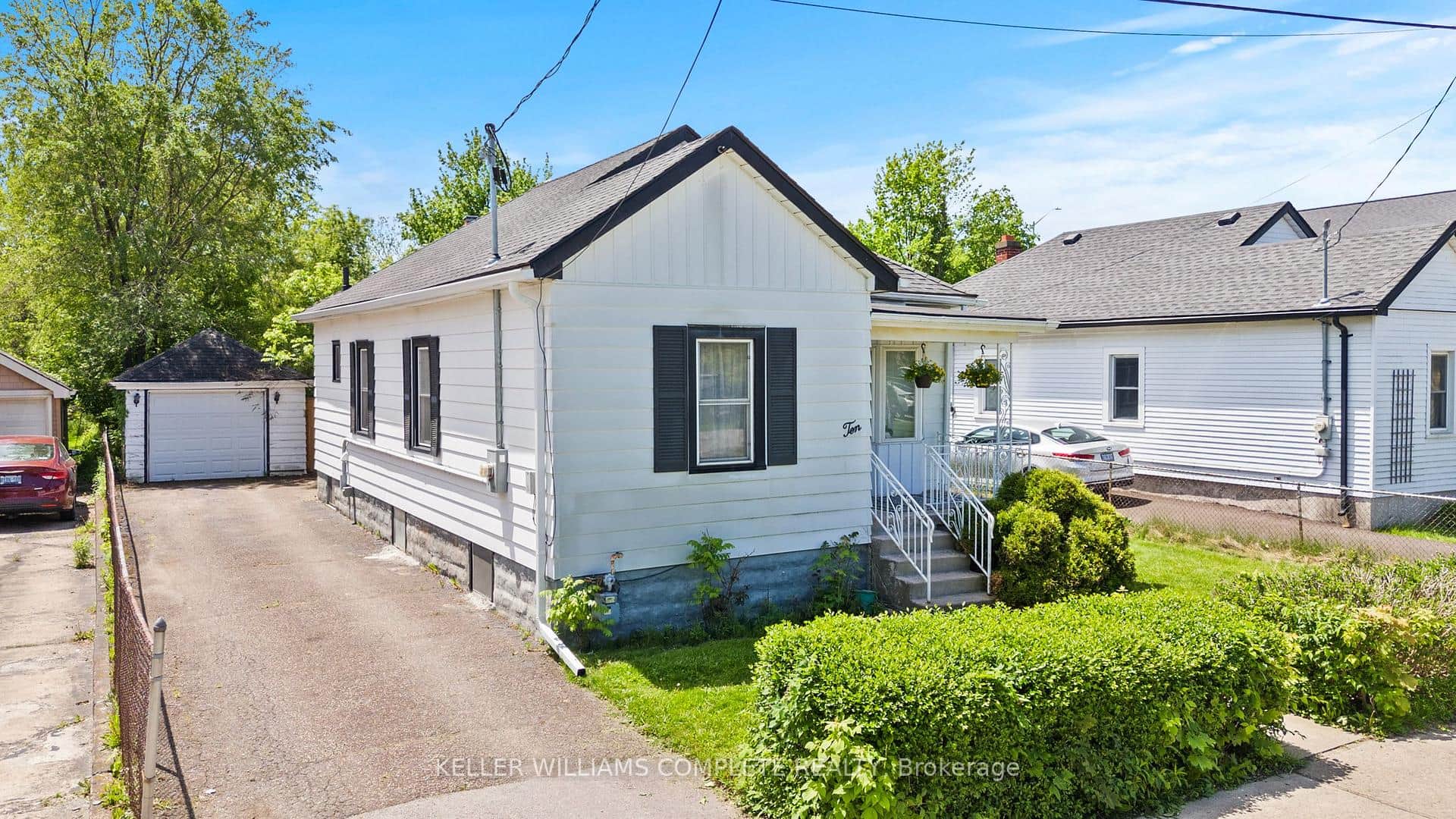 10 MONCK Street