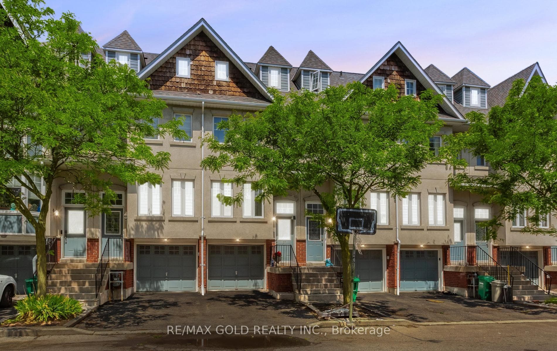 800 Dundas Street Unit 37