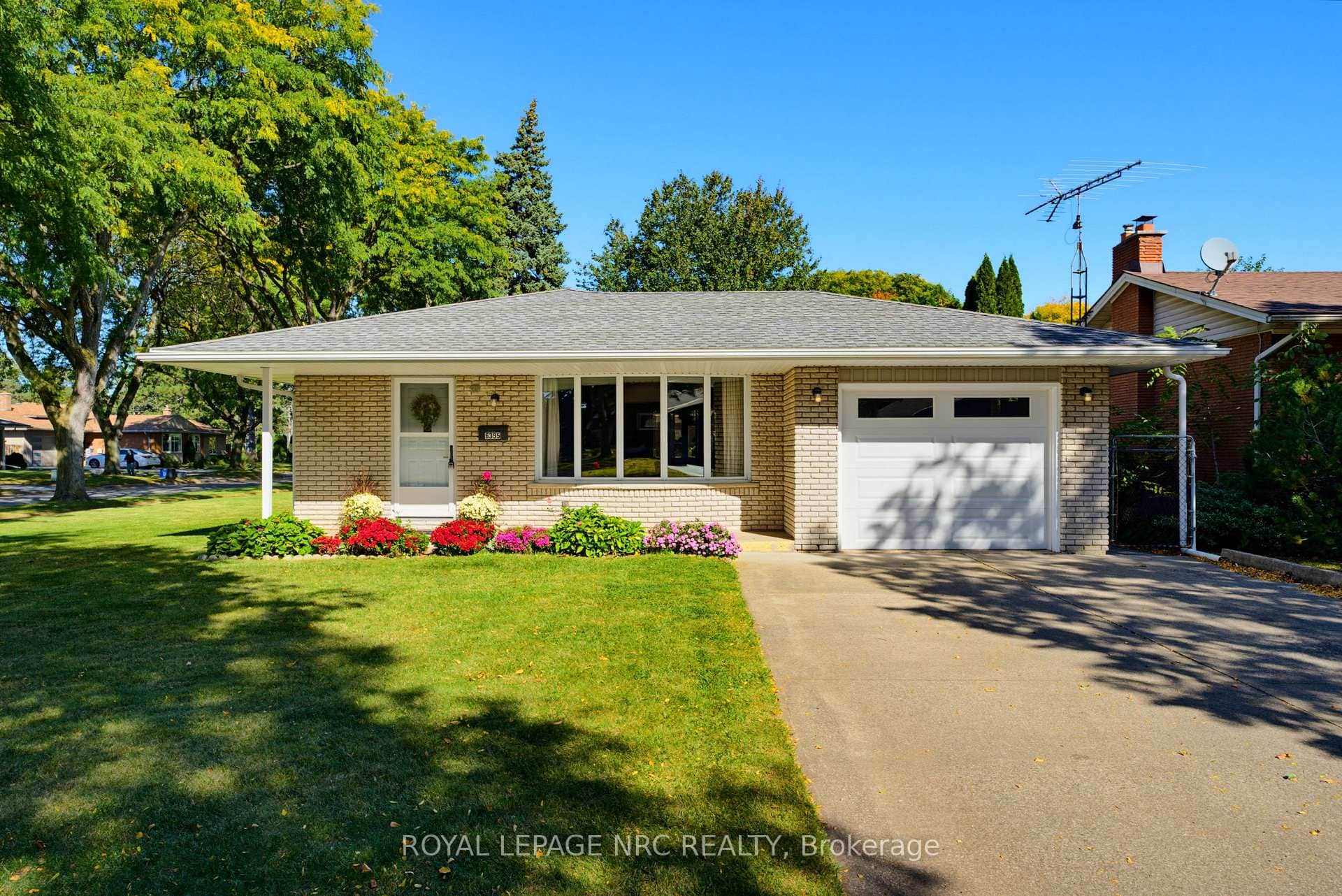 Welcome to 6395 Glengate St., Niagara Falls!