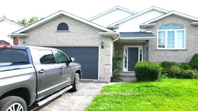 8001 Woodsview Crescent Unit Main