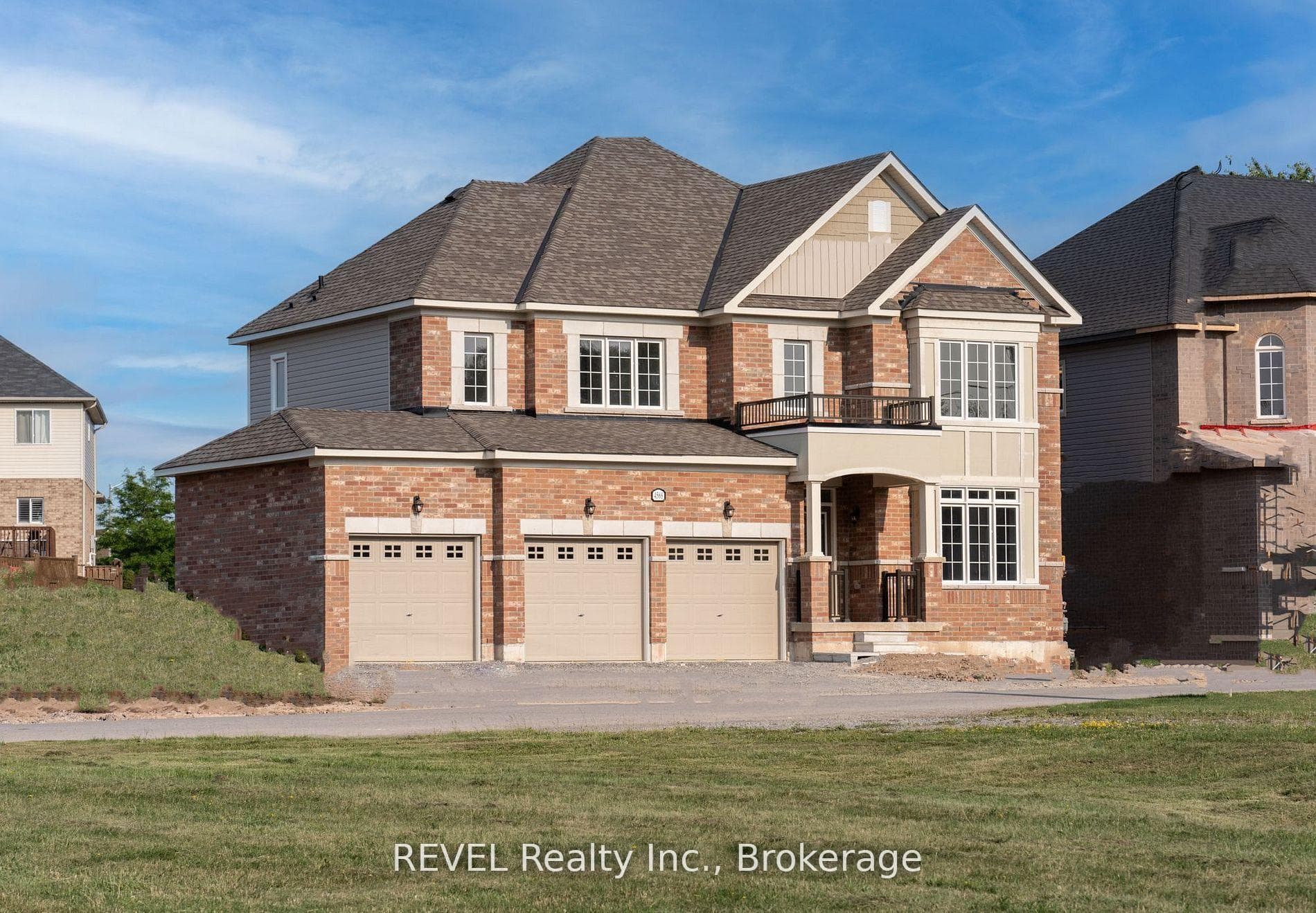 4568 Lyons Parkway