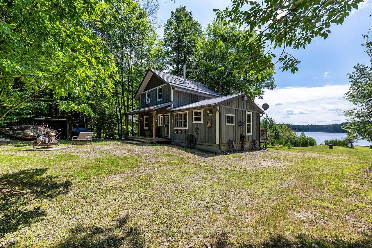1014 Riding Trail