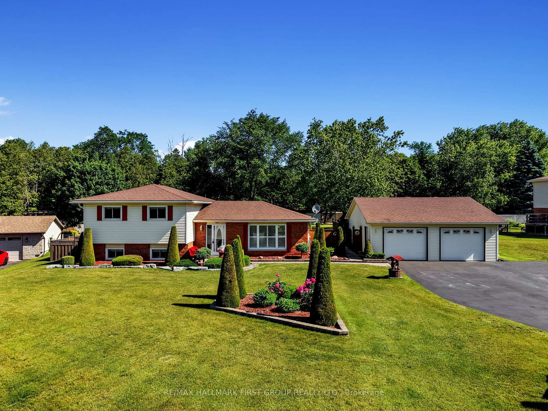 8266 Albert Court