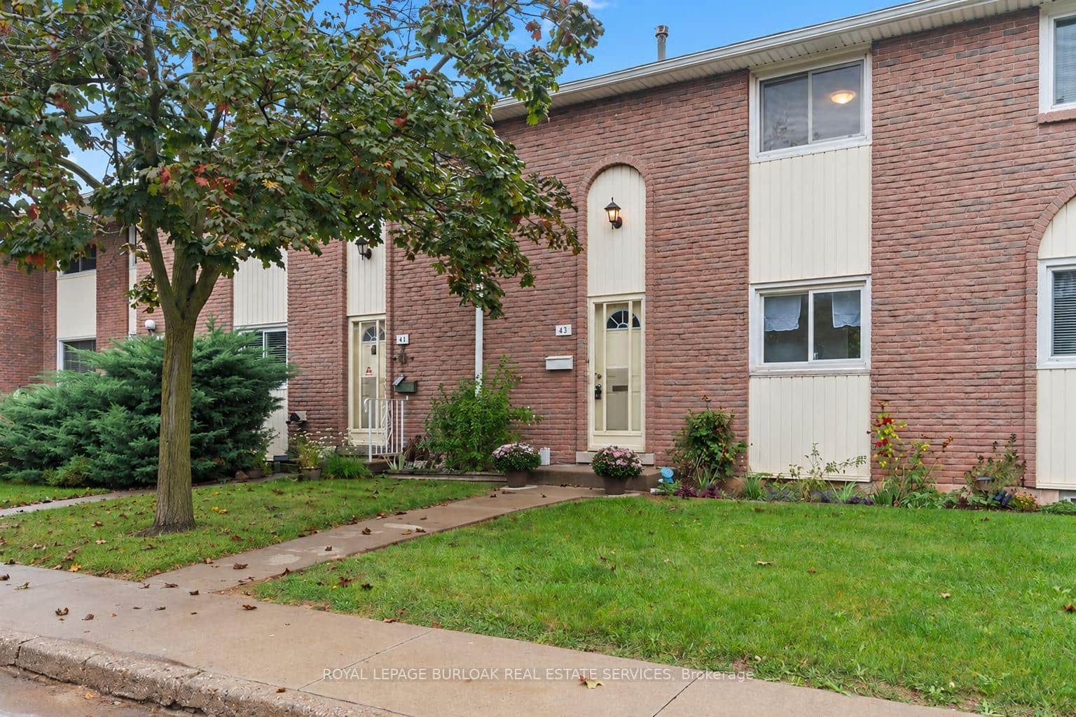 151 Gateshead Crescent Unit 43