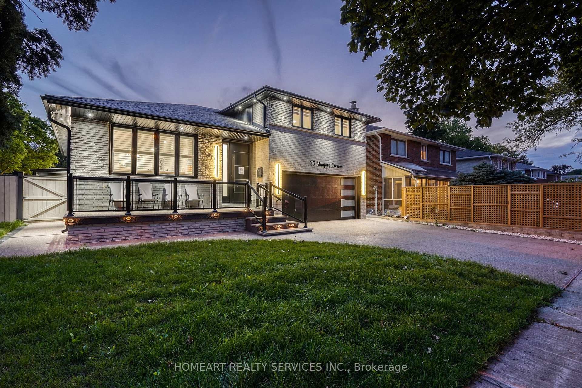 35 Munford Crescent