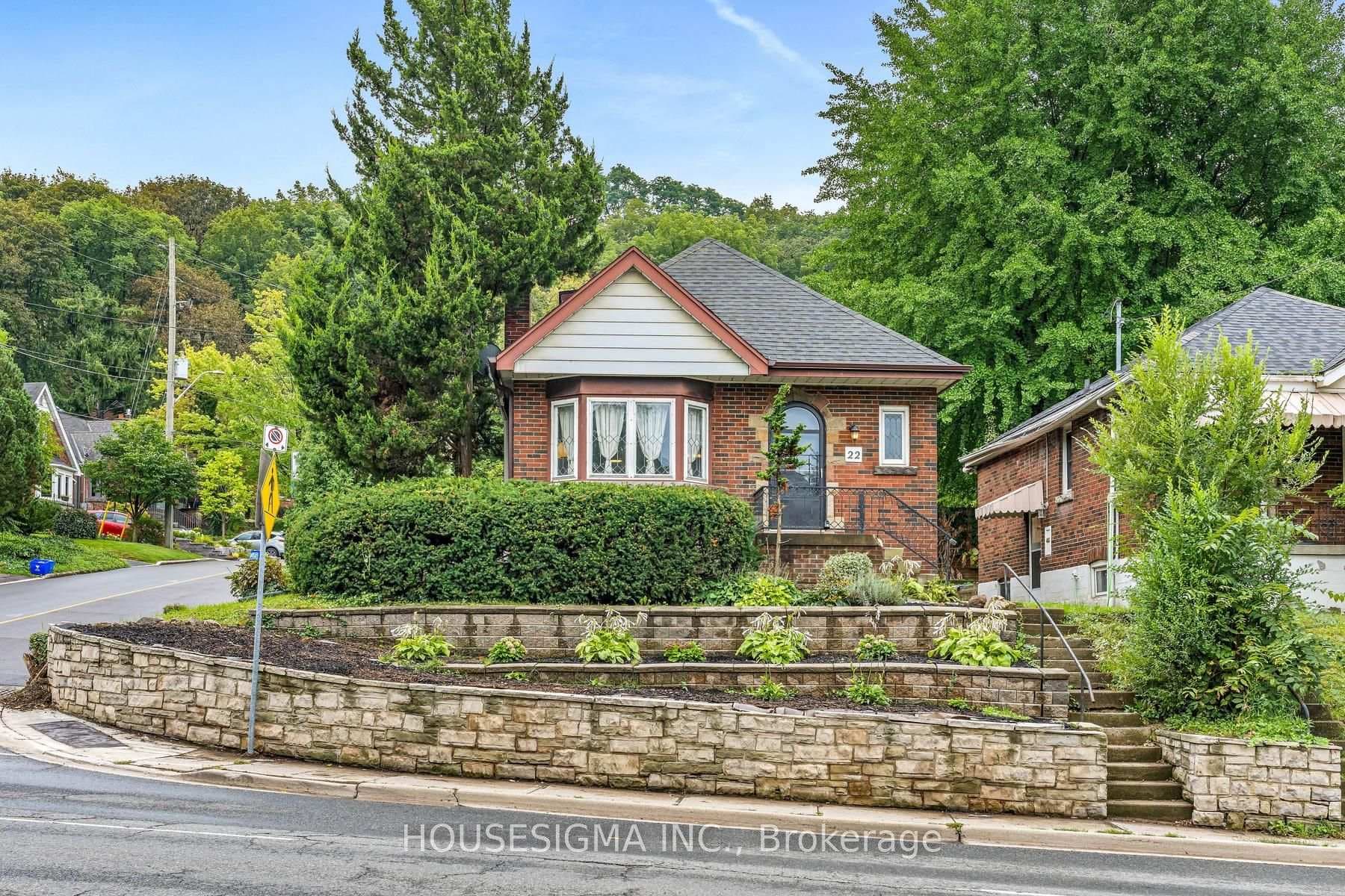 22 Arkledun Avenue