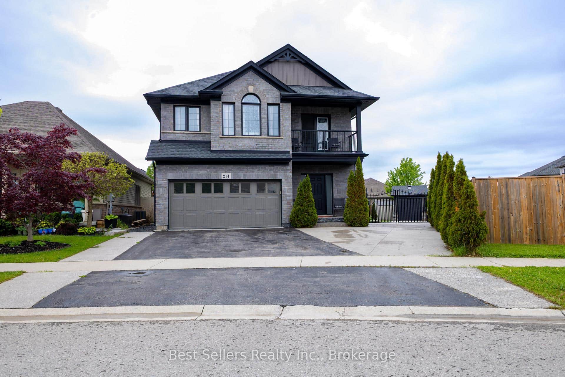 214 Cardinal Crescent