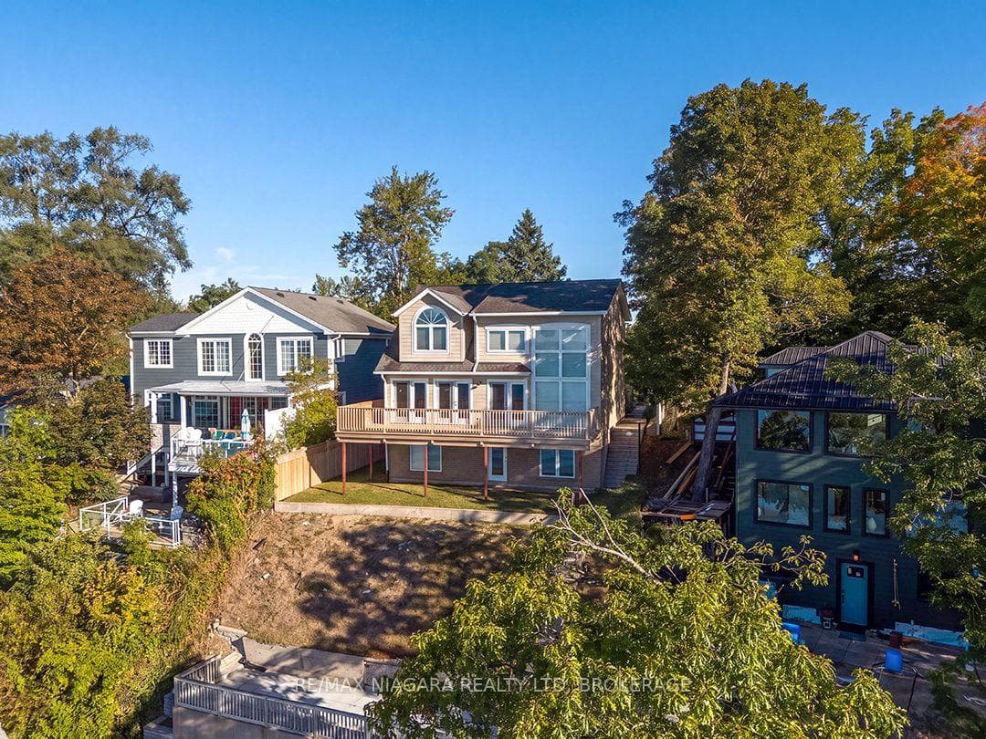 10429 Lakeshore Road