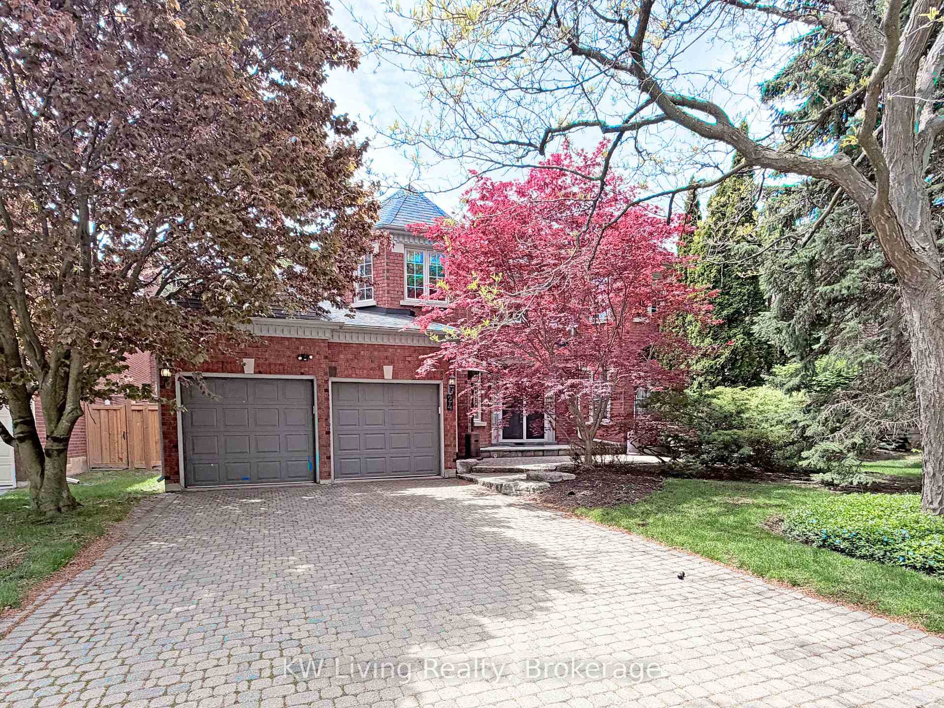 24 Highview Crescent