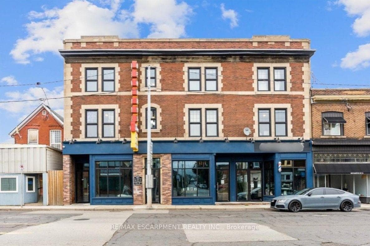 657 BARTON Street Unit 301