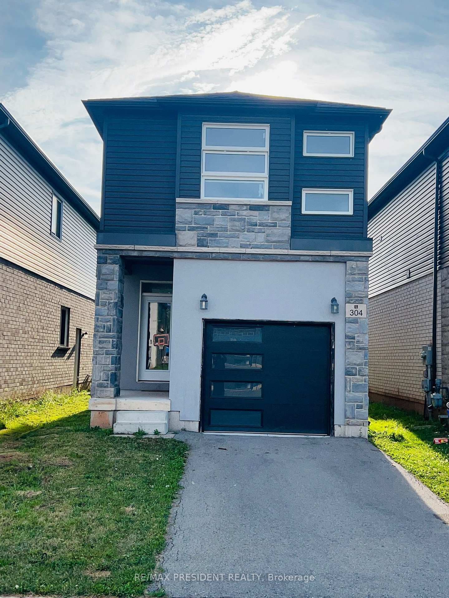304 Louise Street