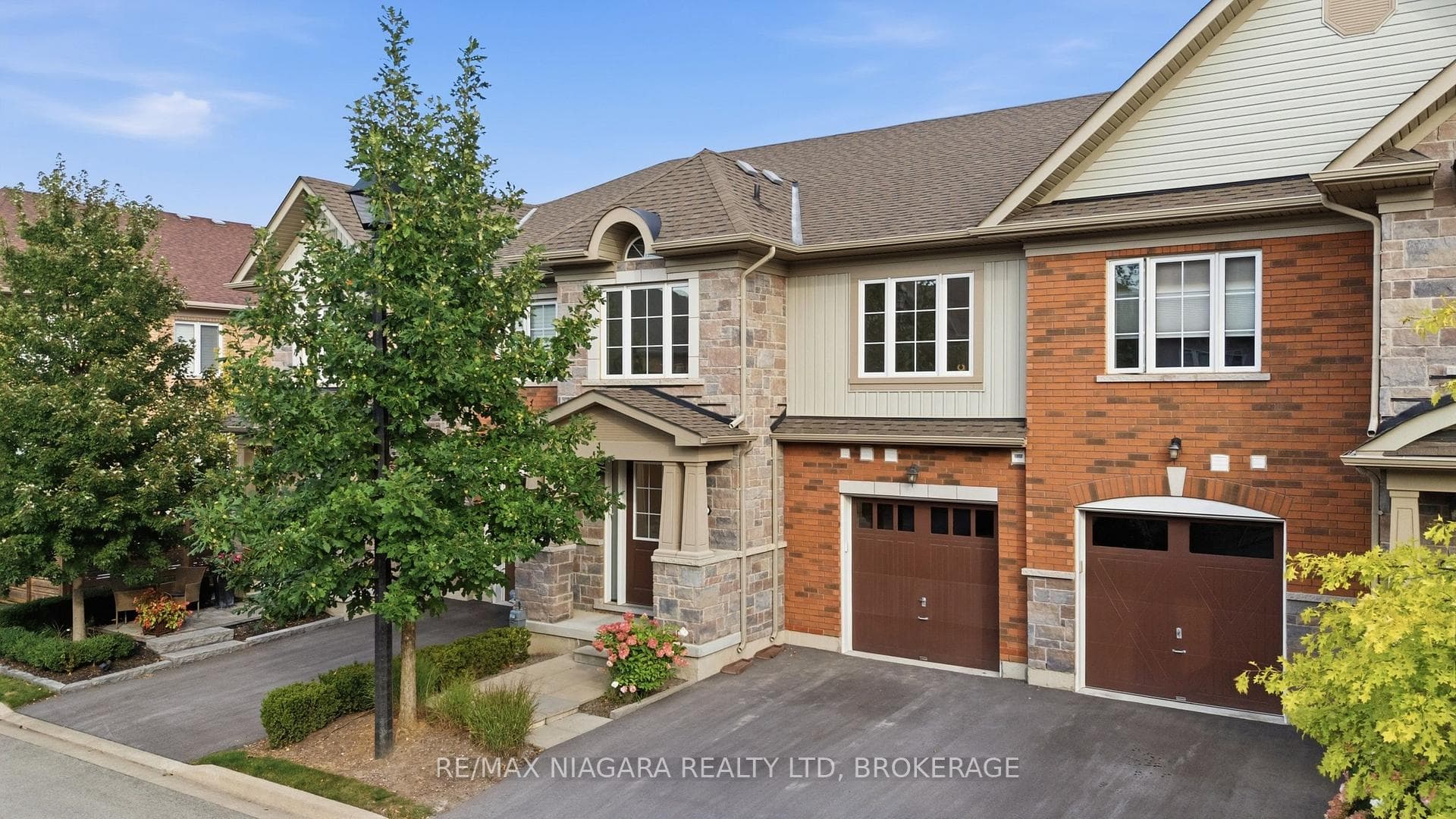 12 George Manor