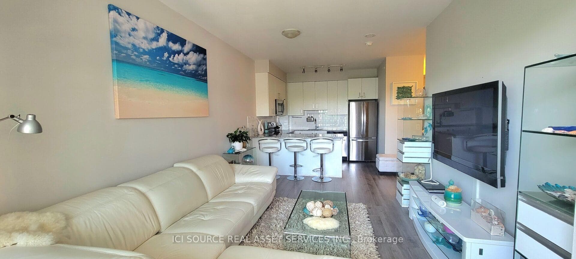 11611 Yonge Street Unit 301