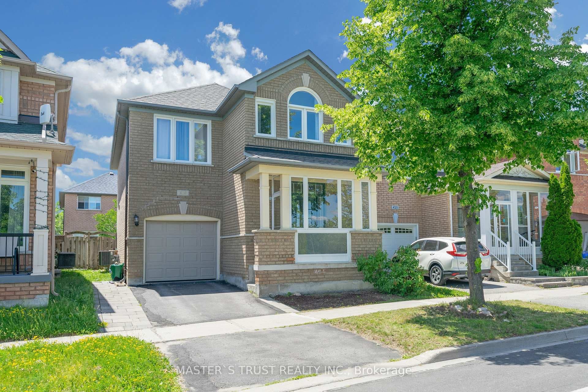 418 The Bridle Walk
