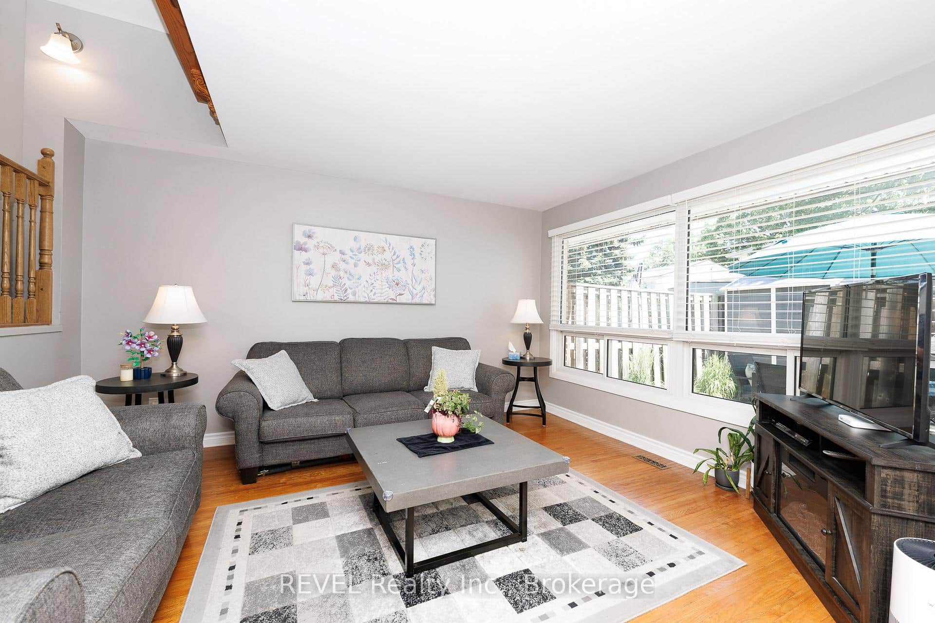 5 Woodlawn Court Unit 104