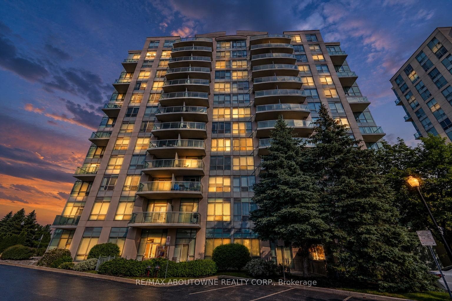 2585 Erin Centre Boulevard Unit 1102