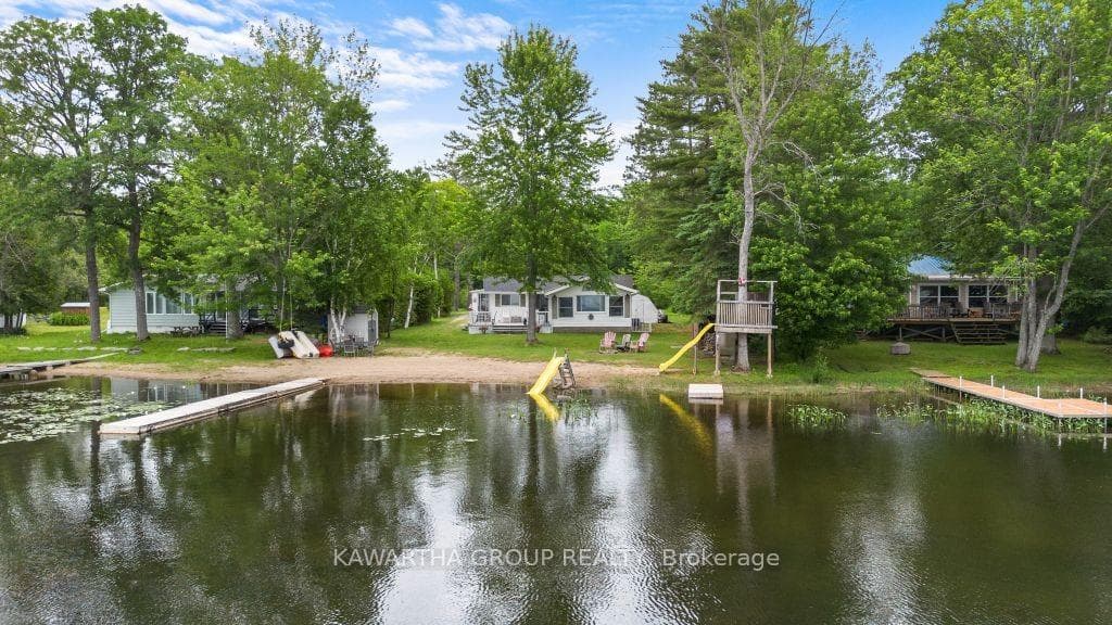 212 North Shore Road
