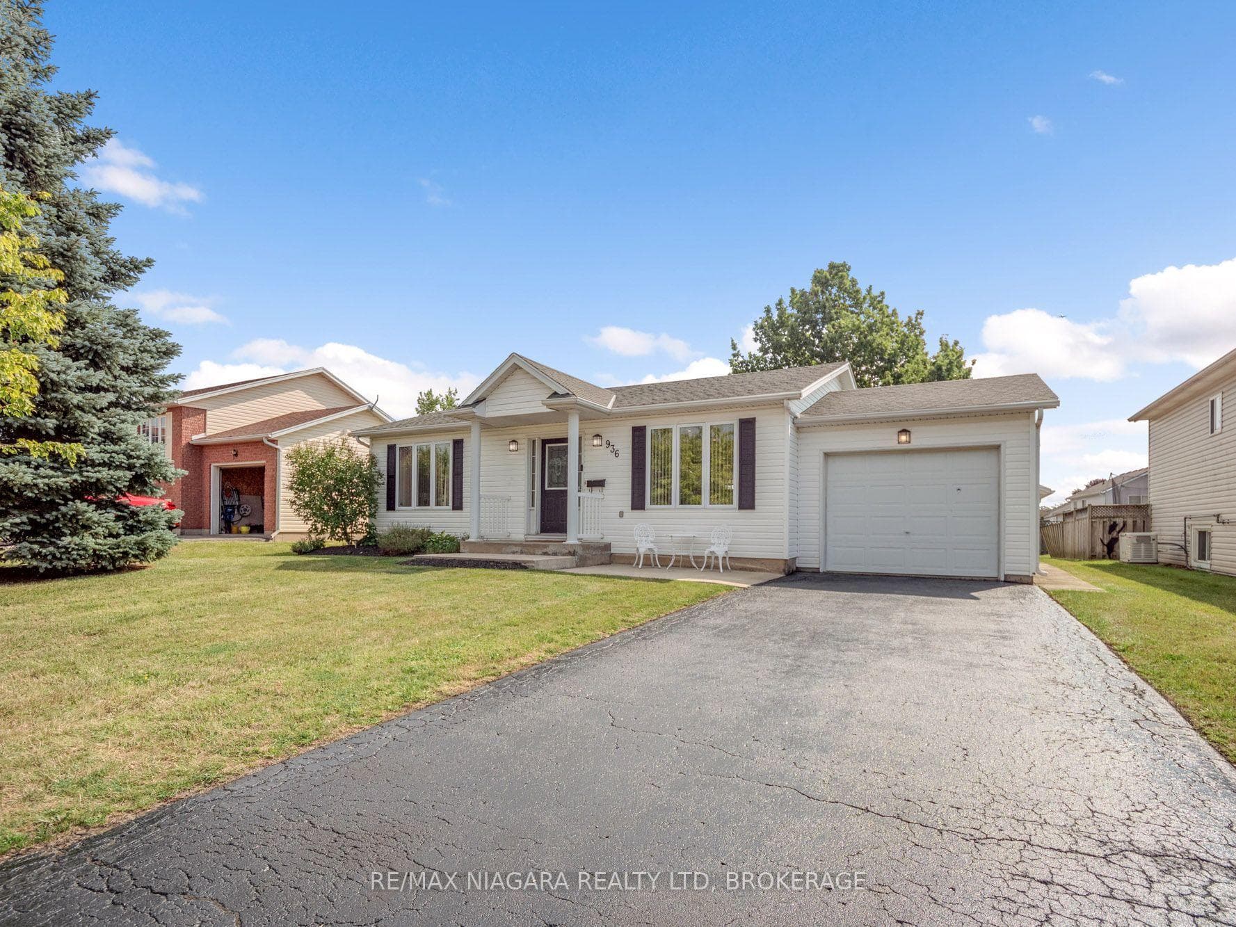 936 Colette Road