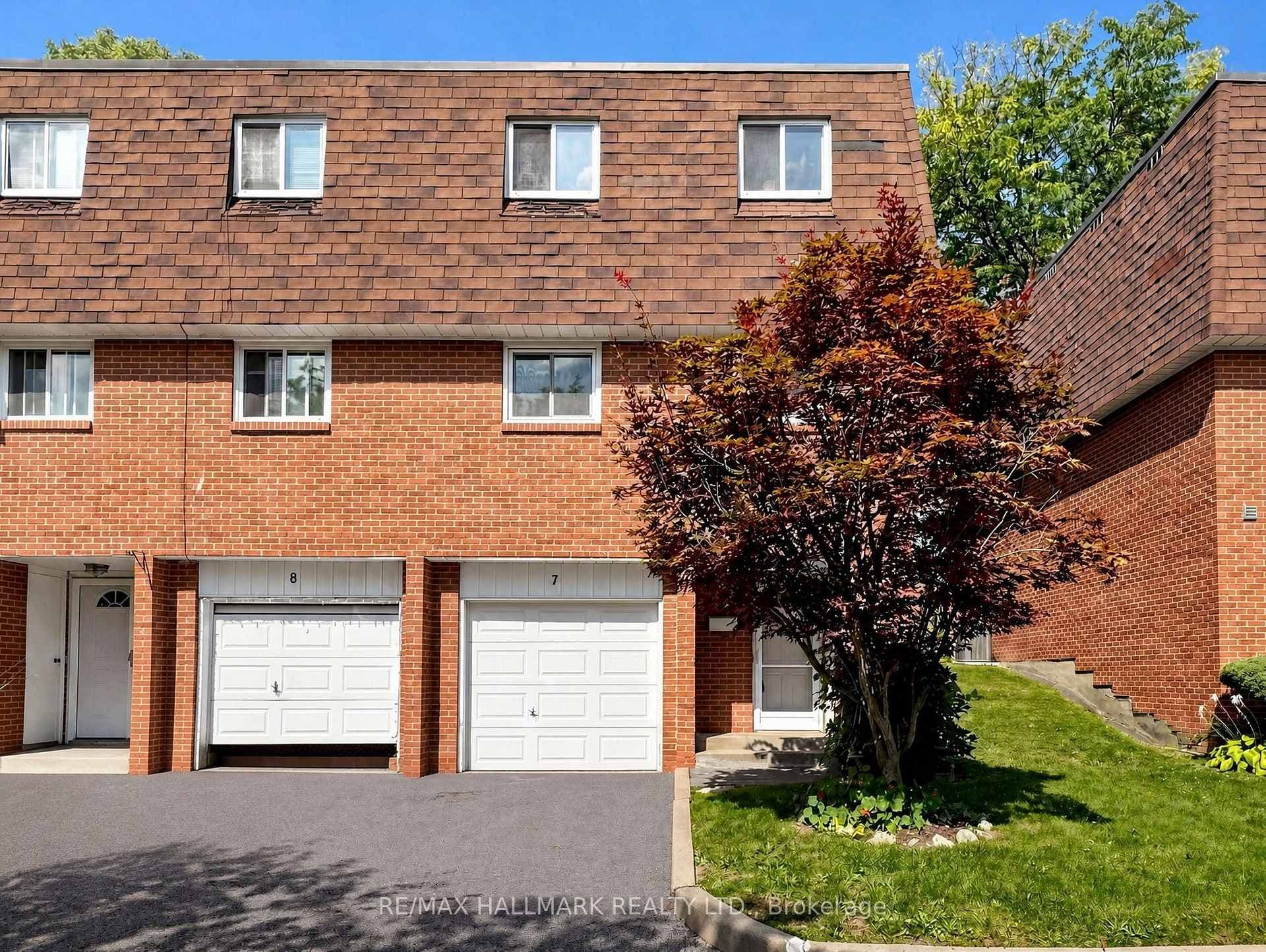 144 Henderson Avenue Unit 7