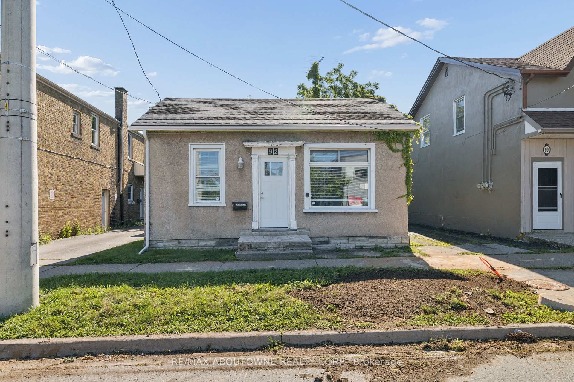92 LAKE Street