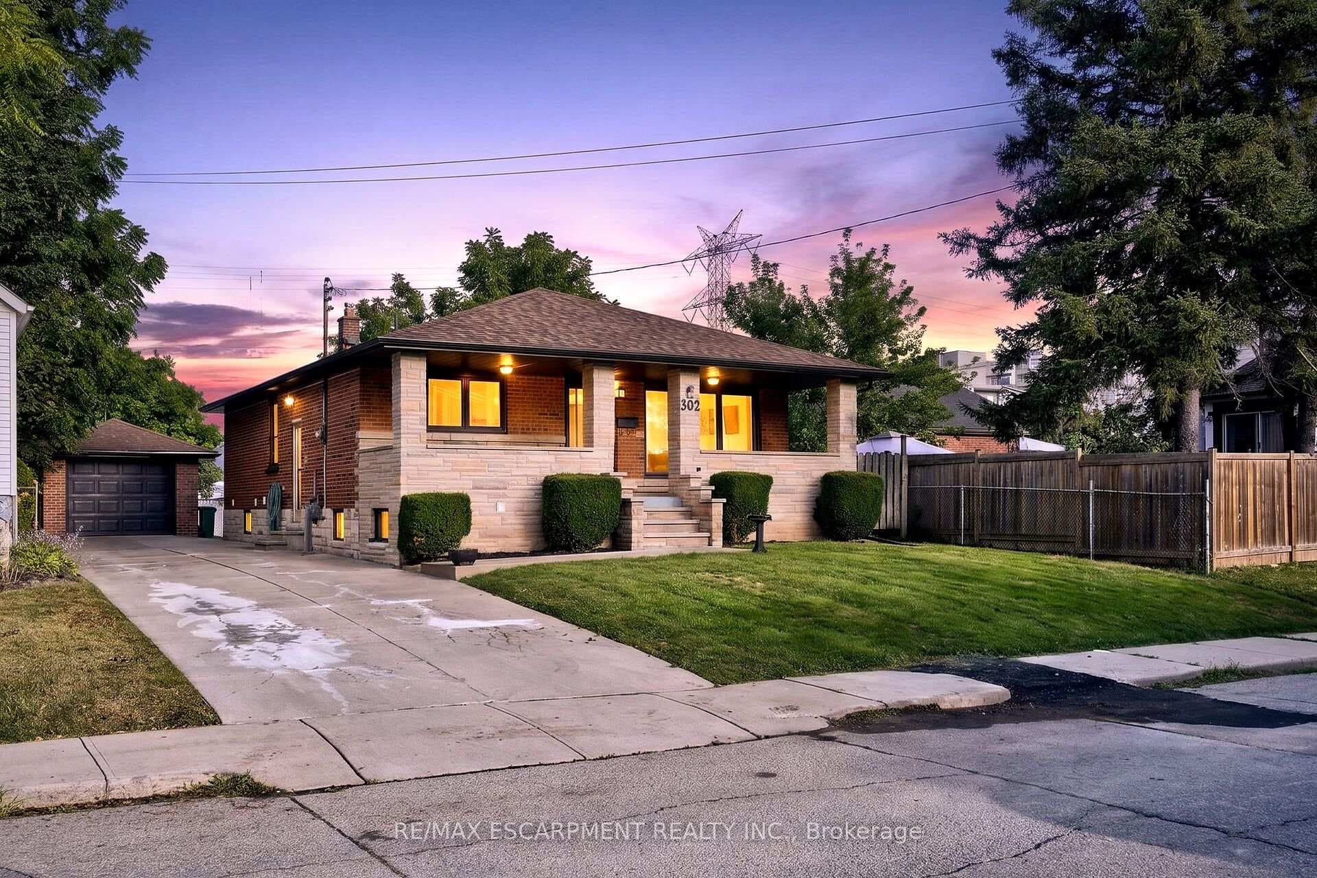 362 Rosseau Road