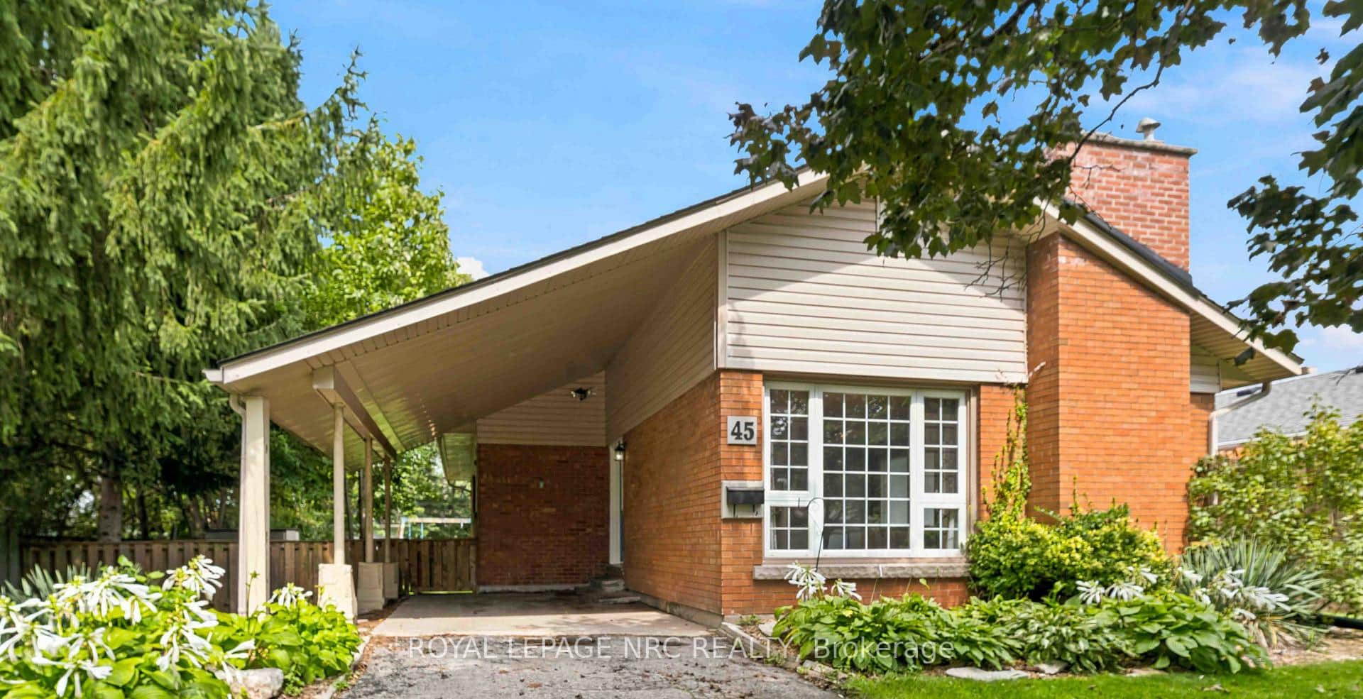 45 Woodcroft Crescent