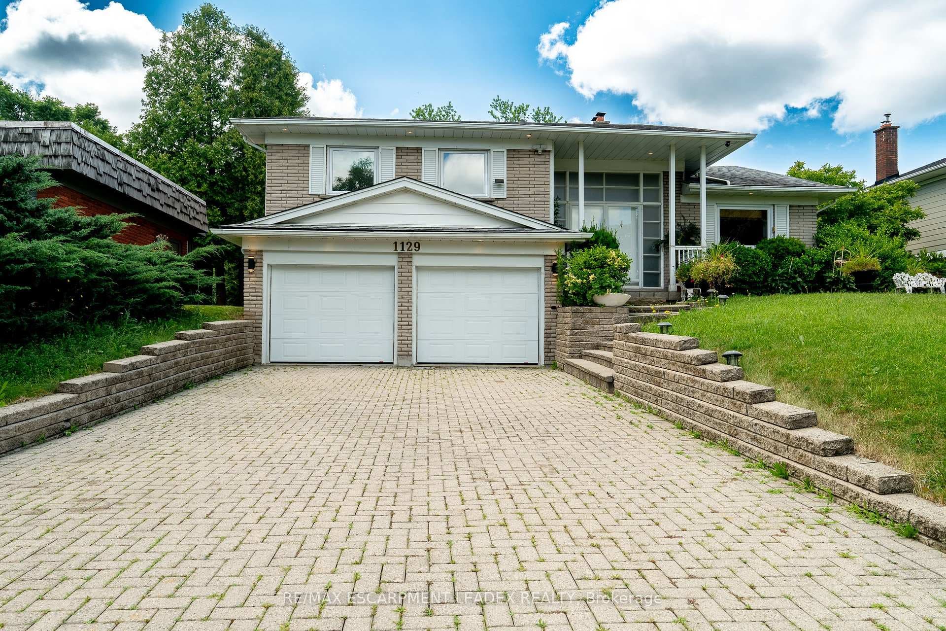 1129 Scenic Drive