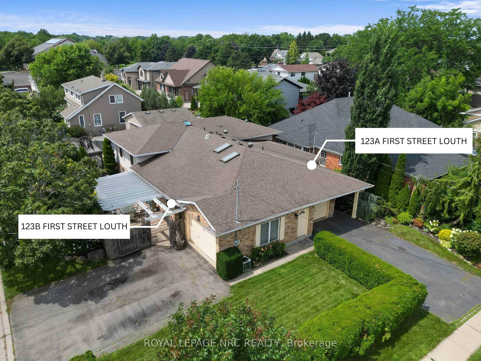 Overview of the 2 attached homes
