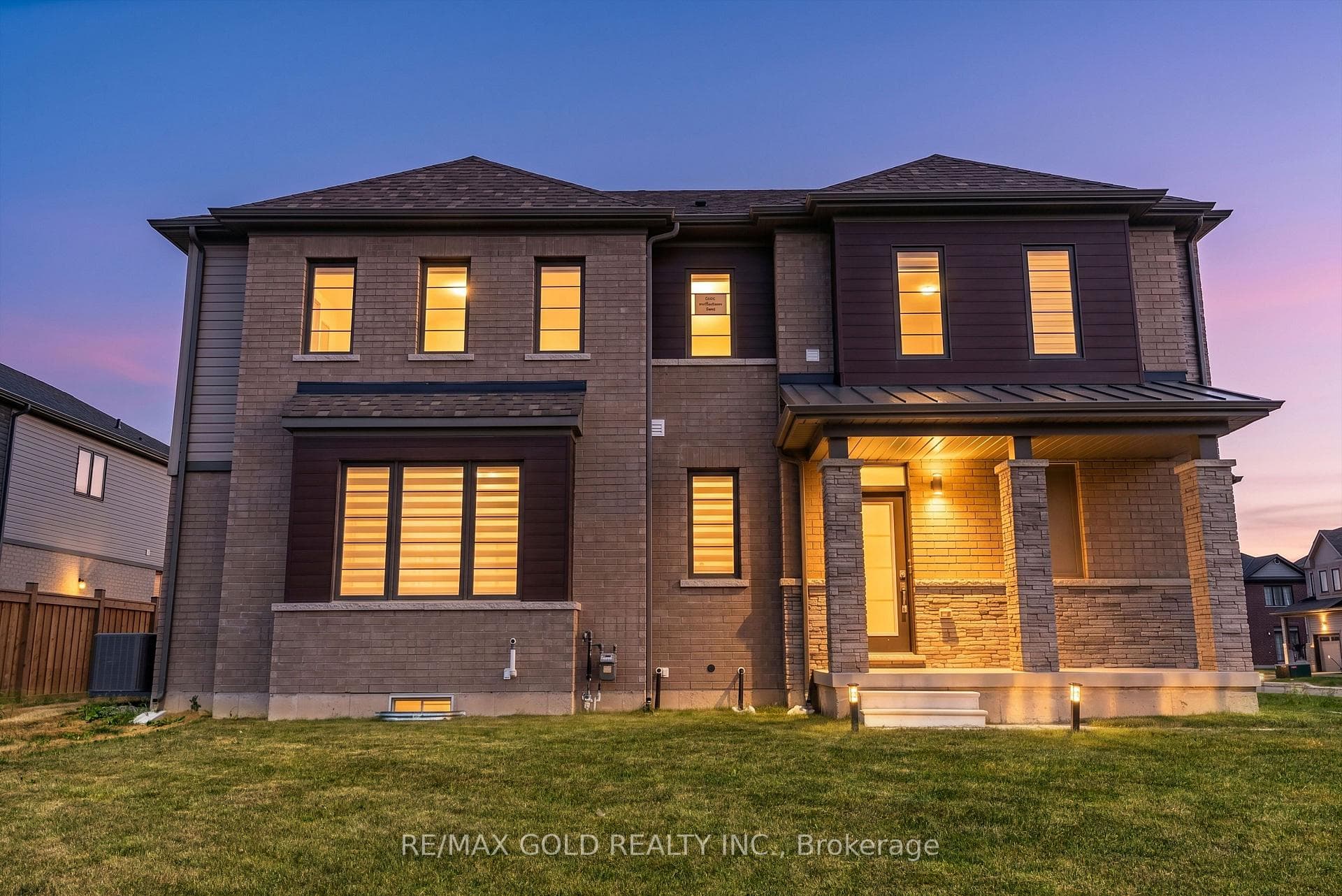 25 Heritage Way