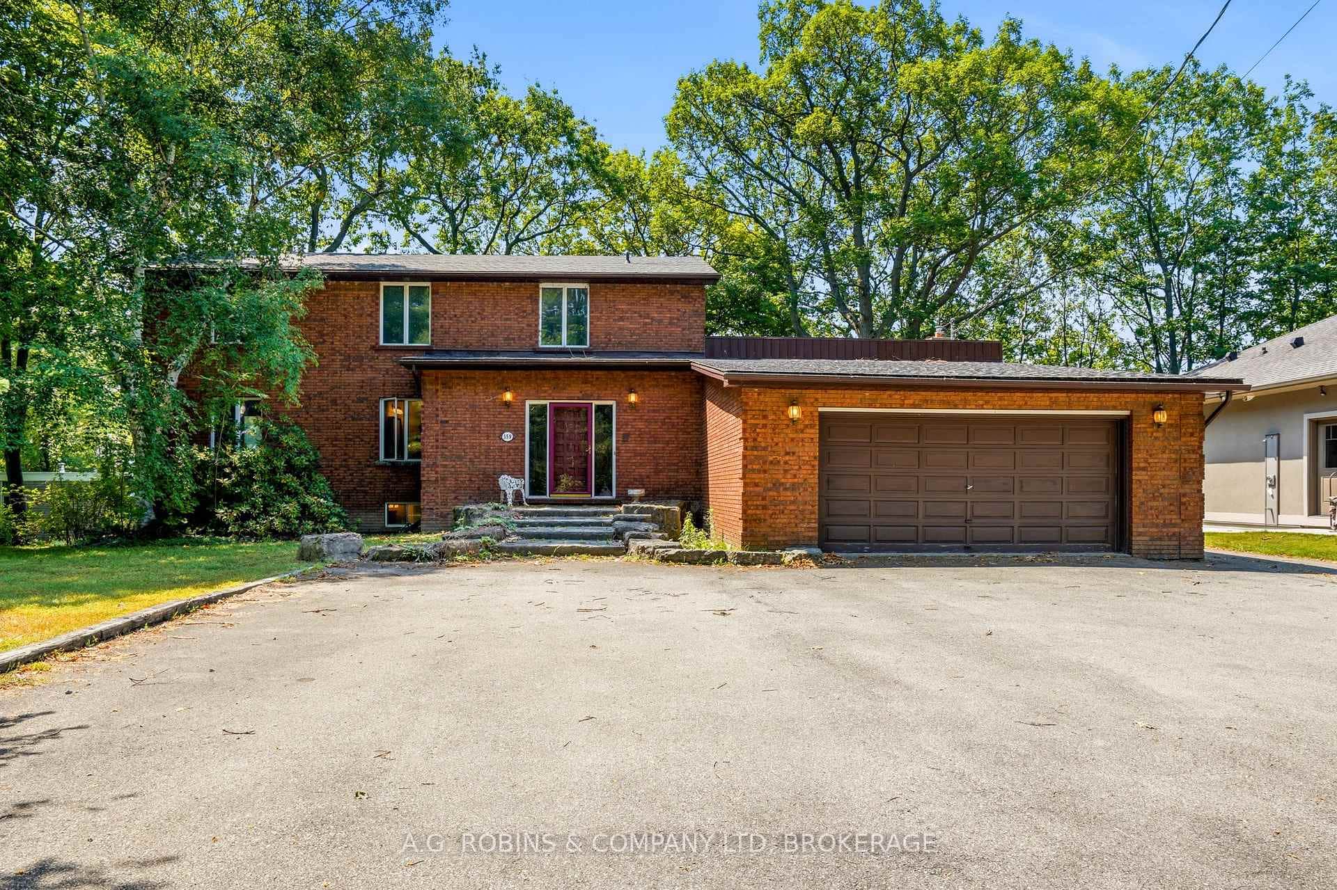 559 Lakeshore Road