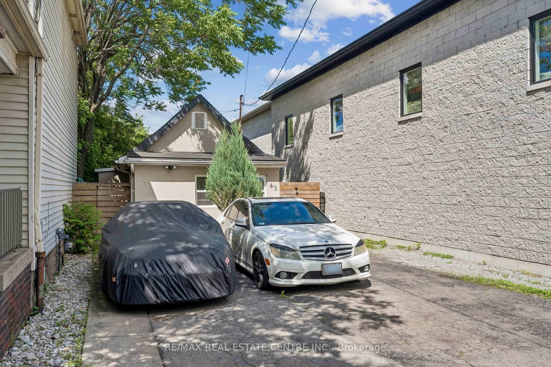 43 Whitfield Avenue
