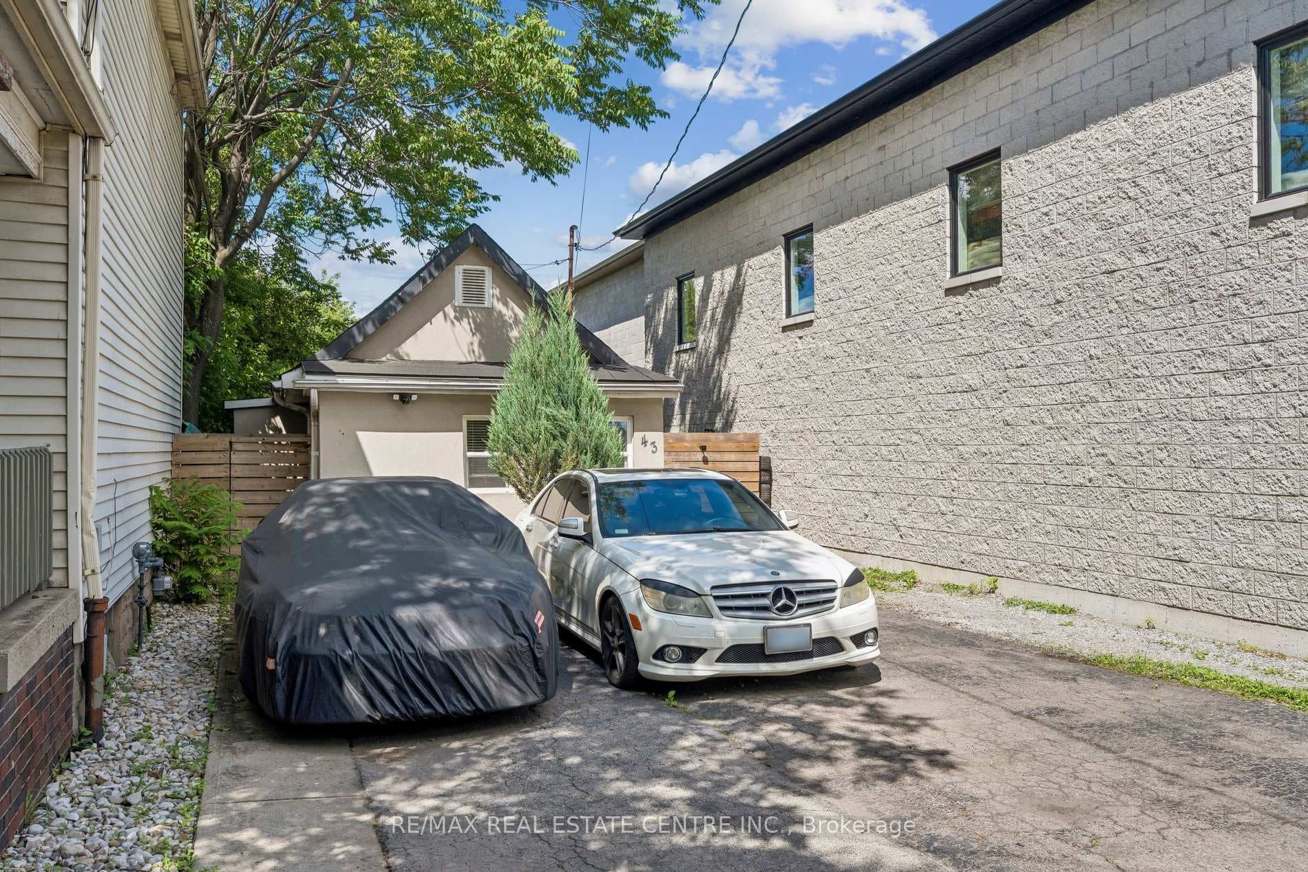43 Whitfield Avenue