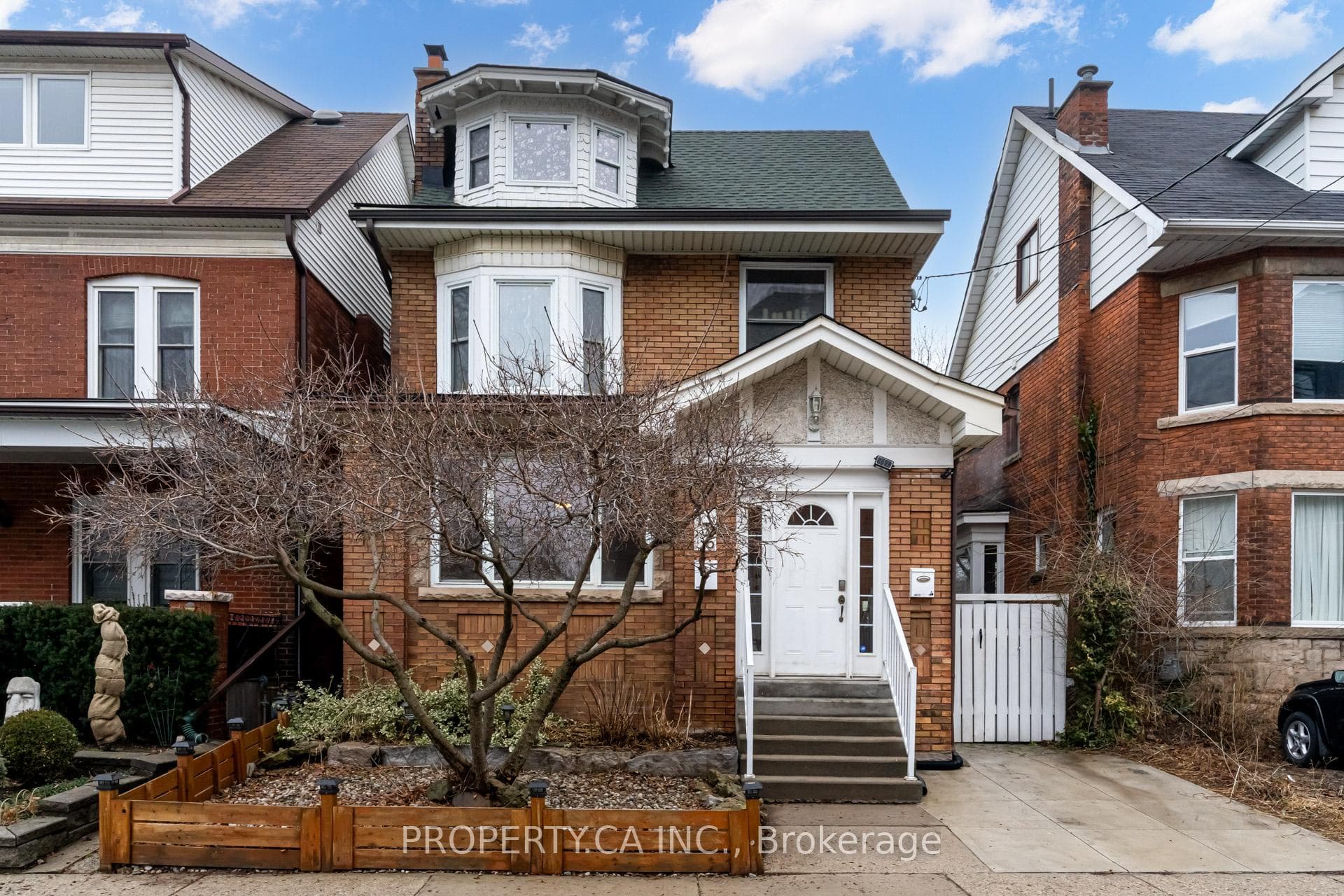 136 Ontario Avenue Unit Unit #1