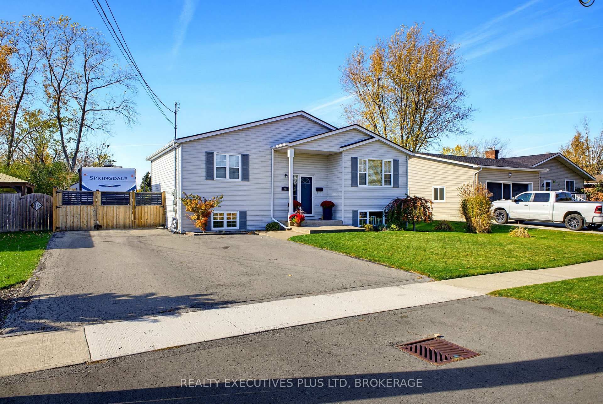 761 CRESCENT Road