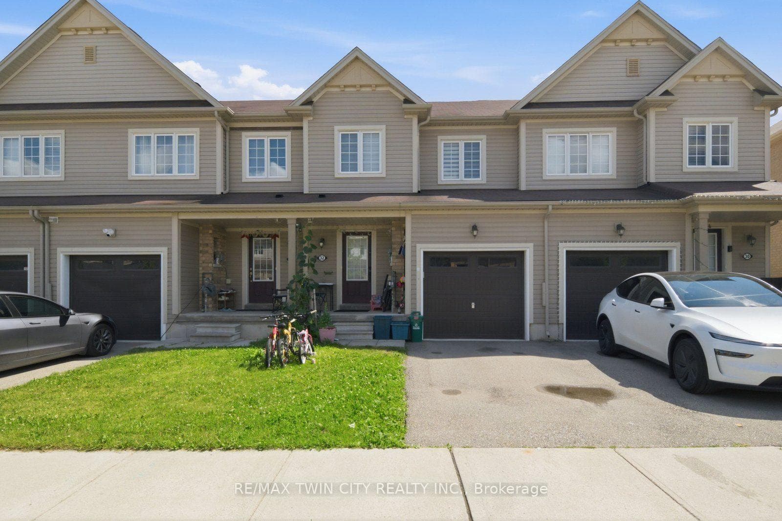 32 Cole Crescent